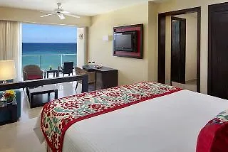 Dreams Jade Resort & Spa